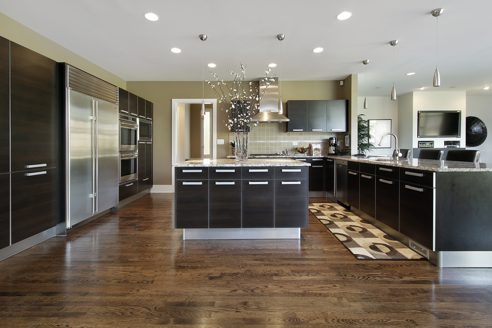 Hardwood Floors Vs Wood Look Tile, Dark Hardwood Floors Pros And Cons